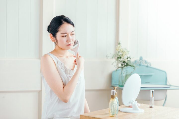 むくみスッキリ✨小顔矯正でフェイスラインすっきり!たるみ・輪郭のゆがみ改善へ|脱毛サロンつるりの画像